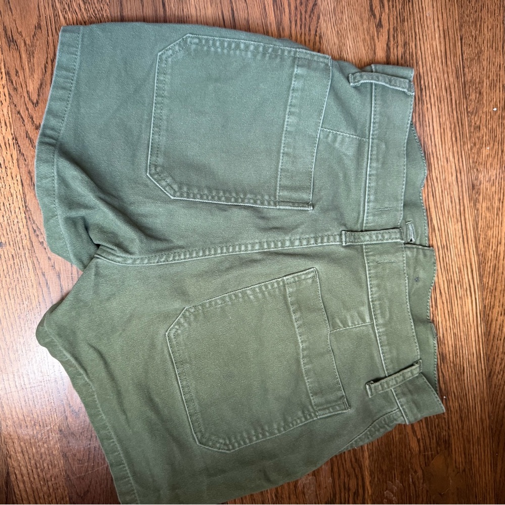 Madewell Forest Green Shorts - Picture 2 of 3